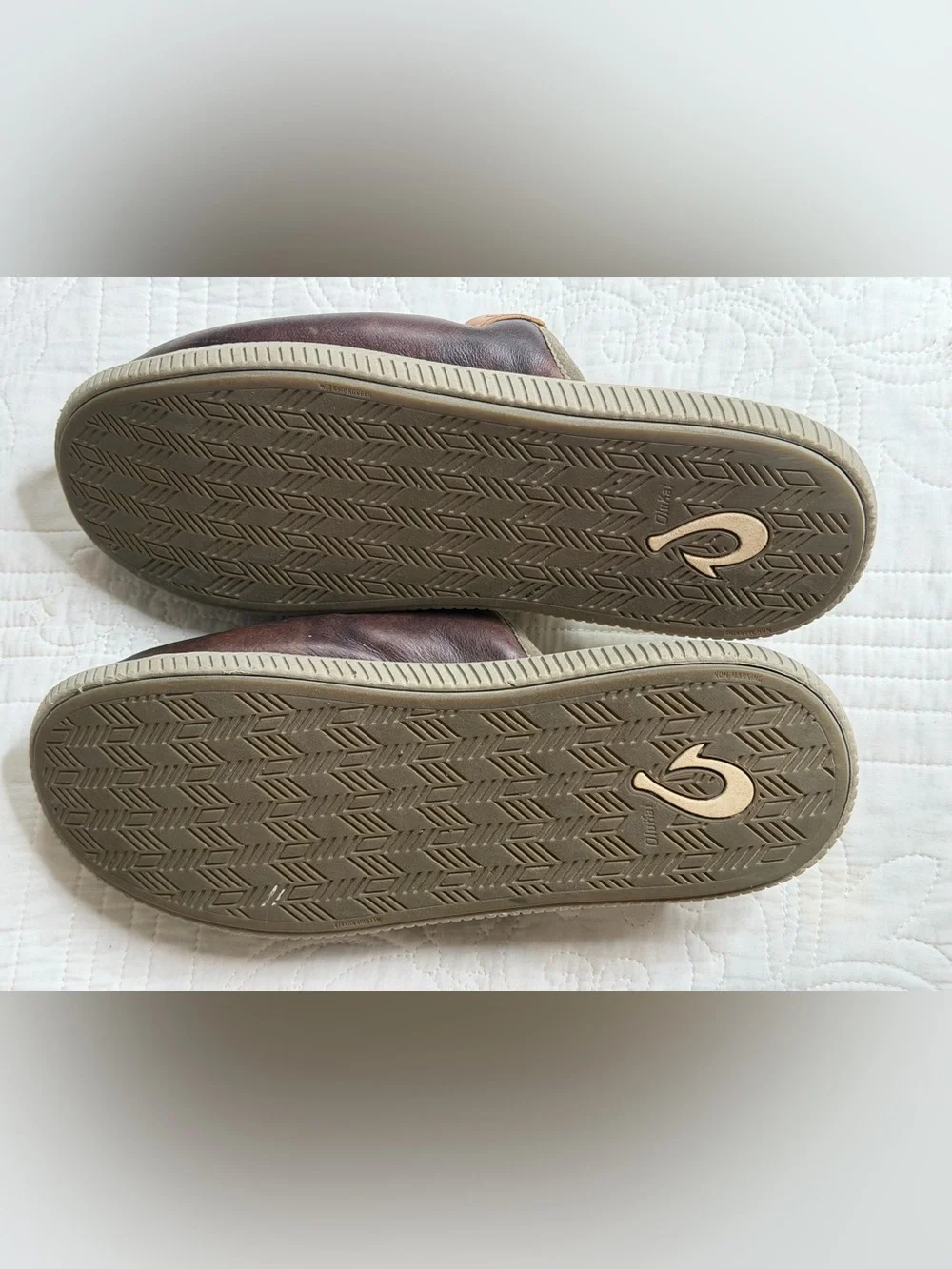 OLUKAI MUA'ILI Mens Sz 9 Dark Wood Silt Leather Slip On Shearling Mule Slippers